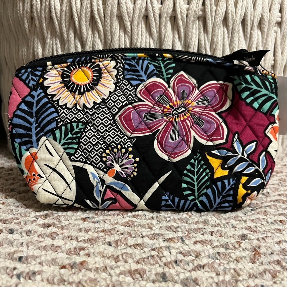 NWT Vera Bradley Kauai Floral Medium Travel Cosmetics Bag